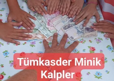 Çorlu'da genç kızlarımız Afet Bölgesine yardım kampanyası düzenliyor